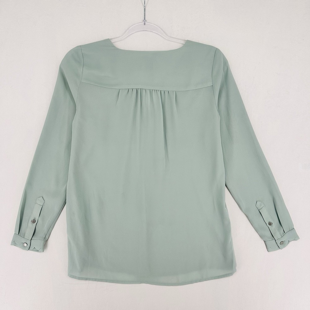 HD in Paris Anthropologie Scalloped Remi Blouse Womens Size 0 Light Blue Ruffle - Picture 3 of 8